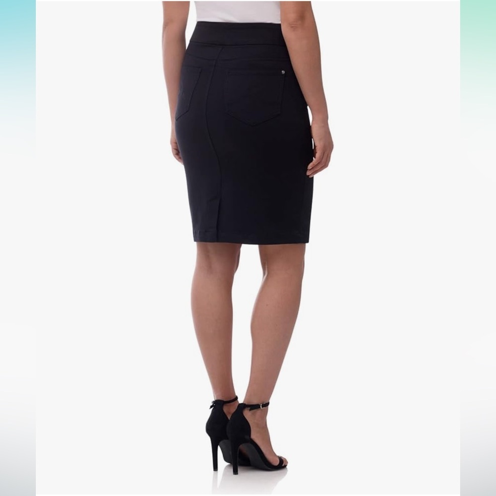 NWT Rekucci Ease Into Comfort Pull-On Stretch Black Denim Skirt Size 10 - Picture 3 of 7